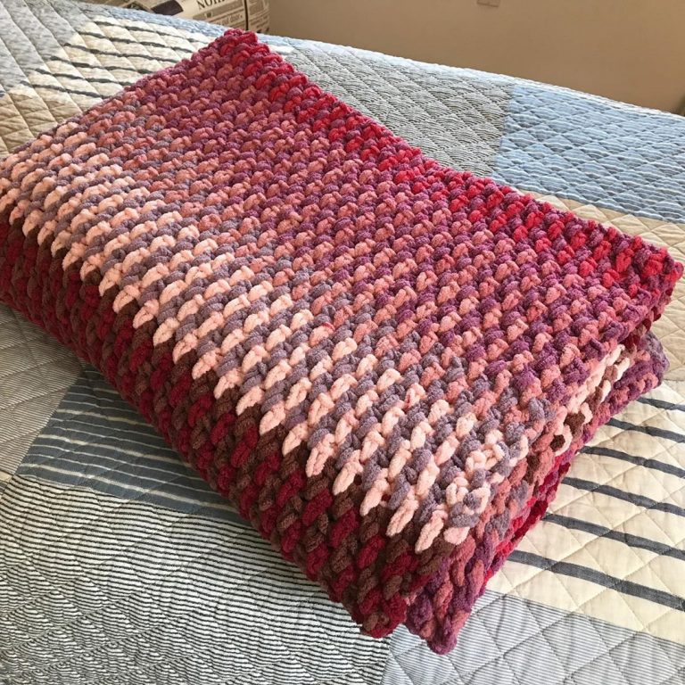 The 5 Best Bernat Blanket Yarns [Ranked] Product Reviews and Ratings